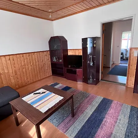 Puutarha, Apartment